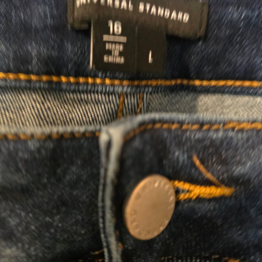 Universal Standard Boyfriend Jeans - Picture 4 of 4